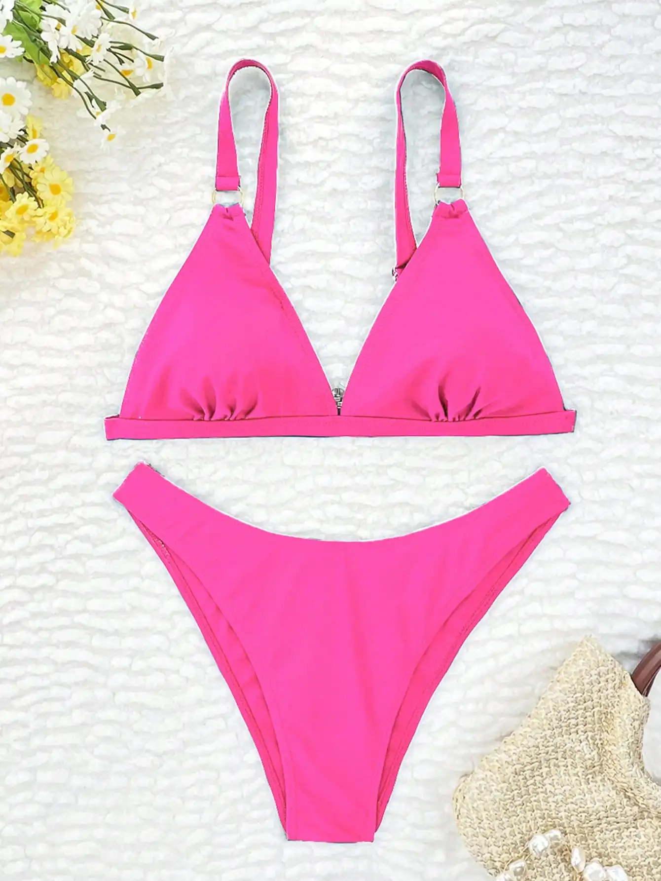 Bikini design split halterneck set summer swimsuit is comfortable for surfing holidays
Bikini design split halterneck set summer swimsuit is comfortable for surfing holidays