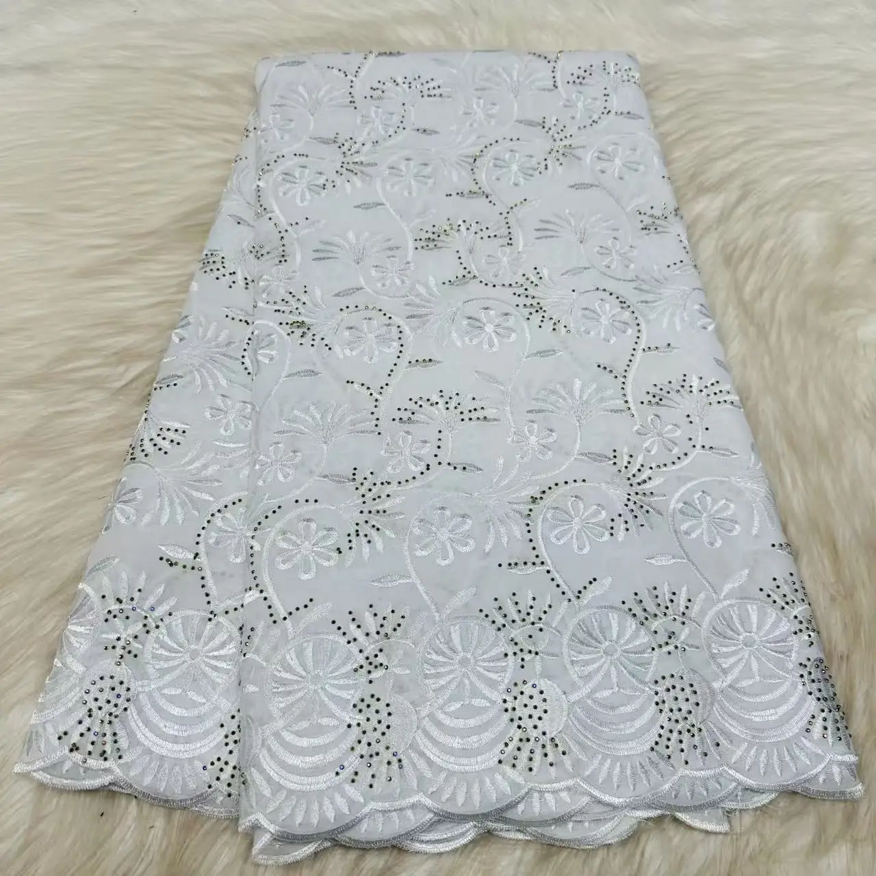 New Style White Swiss Voile Lace In Switzerland 2026 High Quality Stones Cotton African Nigerian Lace Fabric For Dress KYC2609
New Style White Swiss Voile Lace In Switzerland 2026 High Quality Stones Cotton African Nigerian Lace Fabric For Dress KYC2609