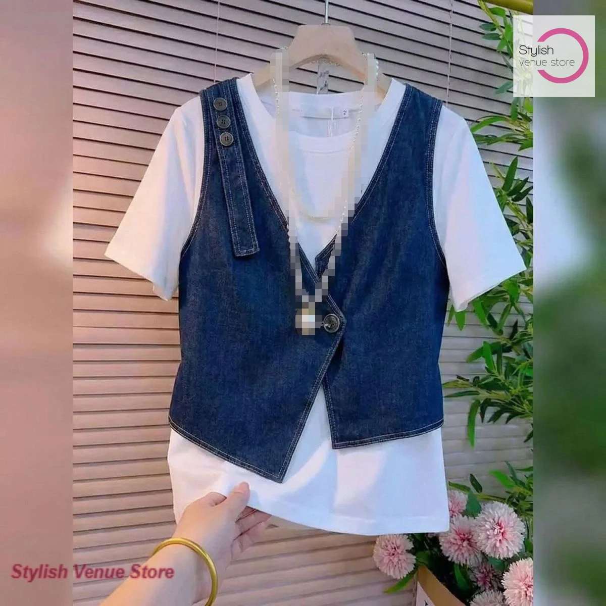 French design sense niche T-shirt female summer plus size short sleeve high sense trend stitching fake two age-reducing tops
French design sense niche T-shirt female summer plus size short sleeve high sense trend stitching fake two age-reducing tops