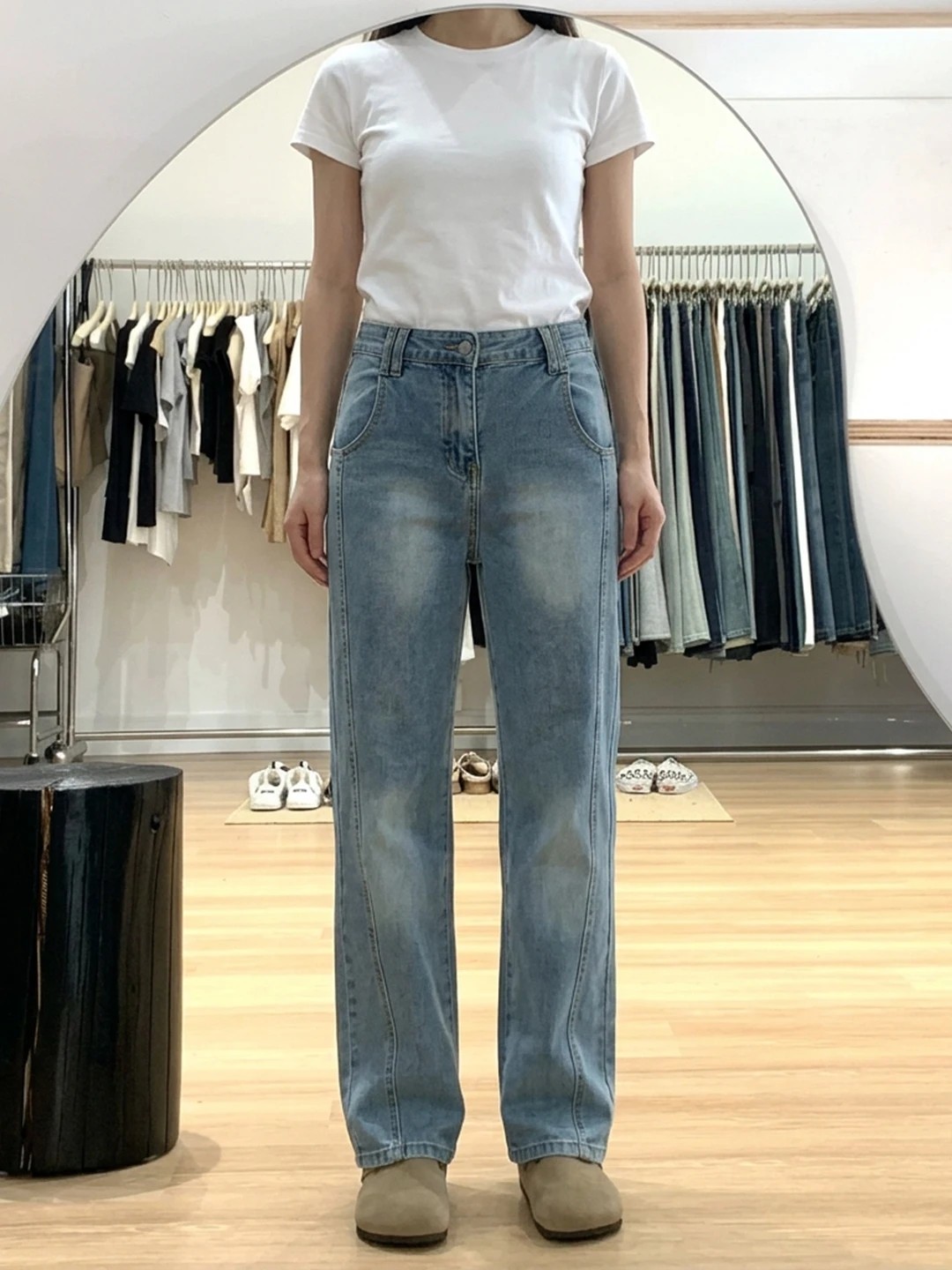High Waist Loose Straight Leg Blue Jeans Women Summer 2026 New plus Size Cover Hip Slimming Wide Leg Pants Commute Style
High Waist Loose Straight Leg Blue Jeans Women Summer 2026 New plus Size Cover Hip Slimming Wide Leg Pants Commute Style