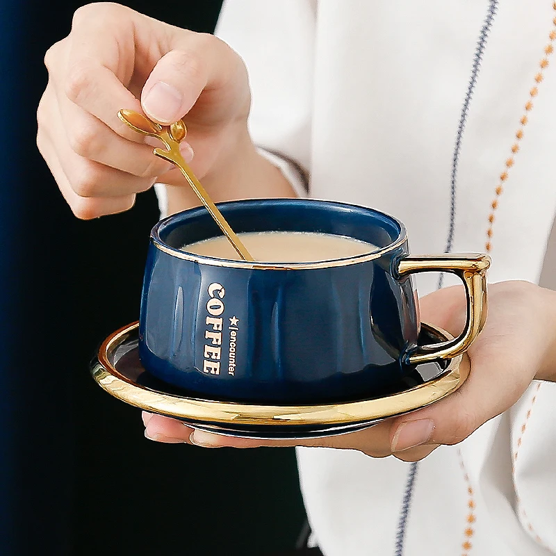 Light Luxury Ceramic Coffee Cup Set Home Office Afternoon Tea Cup with Spoon Couple Simple Breakfast Mug for Men amd Women
Light Luxury Ceramic Coffee Cup Set Home Office Afternoon Tea Cup with Spoon Couple Simple Breakfast Mug for Men amd Women