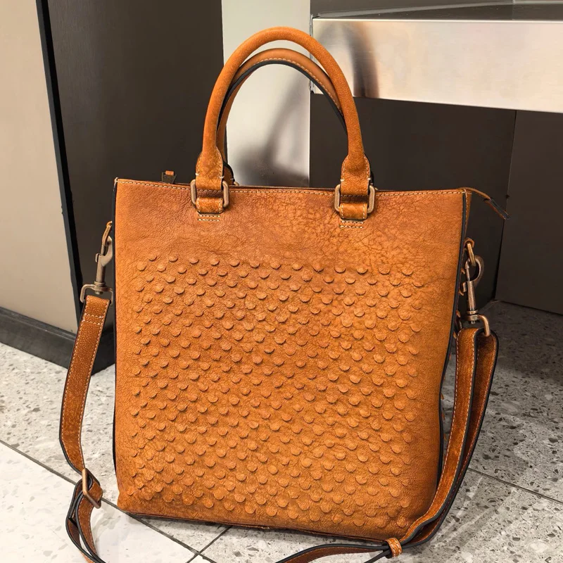 RUIL New Fashionable Luggage Leather Men's Diagonal Cross Bag large Women's Shoulder Bag Handbag
RUIL New Fashionable Luggage Leather Men's Diagonal Cross Bag large Women's Shoulder Bag Handbag