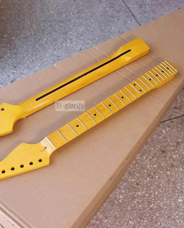 6-string 22-fret electric guitar neck with maple gloss small headstock and yellow neck. Professional guitar for DIY modification
6-string 22-fret electric guitar neck with maple gloss small headstock and yellow neck. Professional guitar for DIY modification