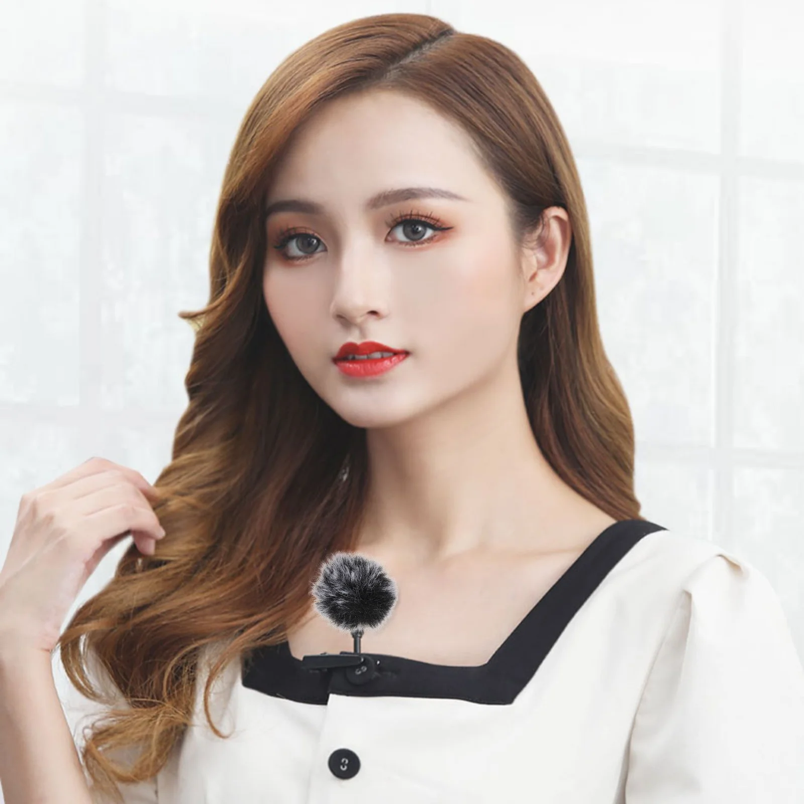 2Pcs Anti-Wind Microphone Covers Clip-on Design for Noise Reduction and Spit Protection Ideal for Bar Stage Office Recording
2Pcs Anti-Wind Microphone Covers Clip-on Design for Noise Reduction and Spit Protection Ideal for Bar Stage Office Recording