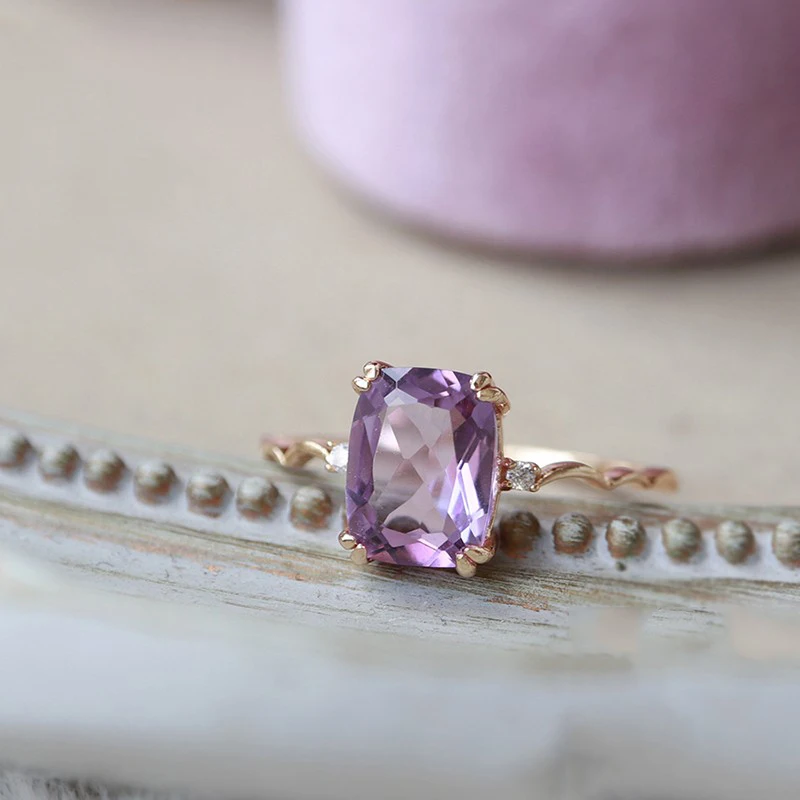 Romantic and elegant Lavender crystal rings for women Small Square Wave Design Light Luxury Engagement Jewelry Adjustable
Romantic and elegant Lavender crystal rings for women Small Square Wave Design Light Luxury Engagement Jewelry Adjustable