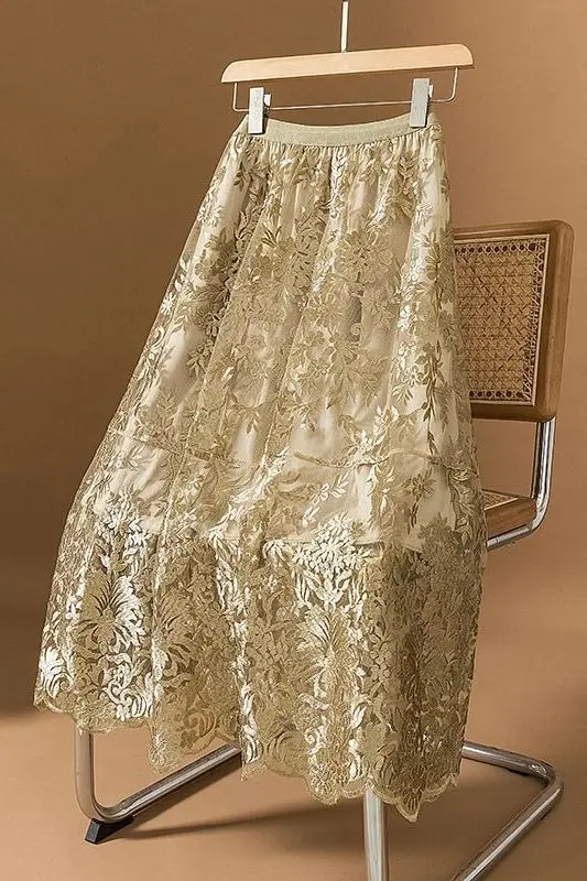 Plus Size French Style Skirt for Women Summer New Loose Fit Chiffon Mesh Skirt with Exquisite Lace Embroidery High End Fashion
Plus Size French Style Skirt for Women Summer New Loose Fit Chiffon Mesh Skirt with Exquisite Lace Embroidery High End Fashion
