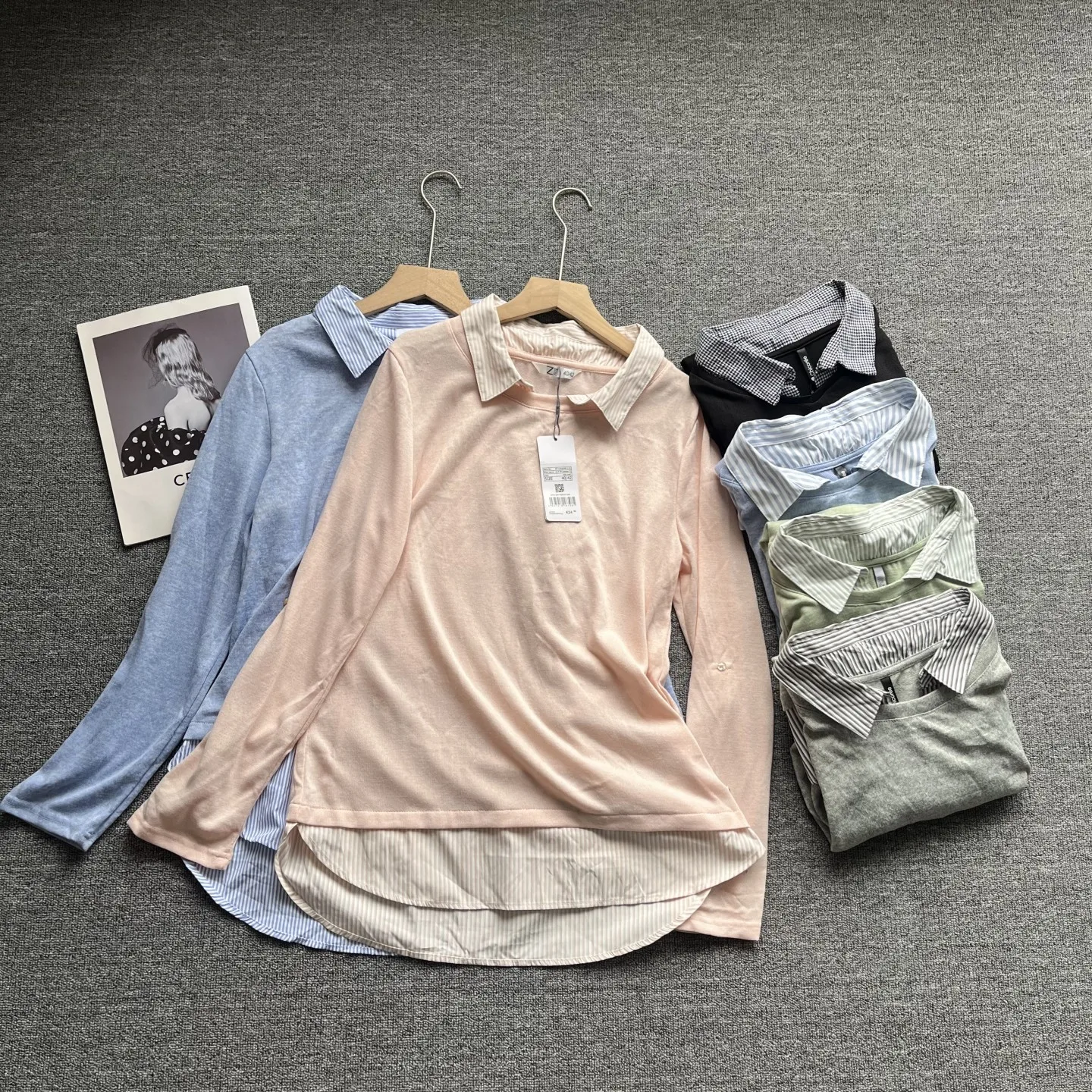 Women's Loose Knitted Shirt Collar Patchwork Fake Two-Piece Spring Autumn Casual Style Polyester Fiber Long Sleeve Striped Top
Women's Loose Knitted Shirt Collar Patchwork Fake Two-Piece Spring Autumn Casual Style Polyester Fiber Long Sleeve Striped Top