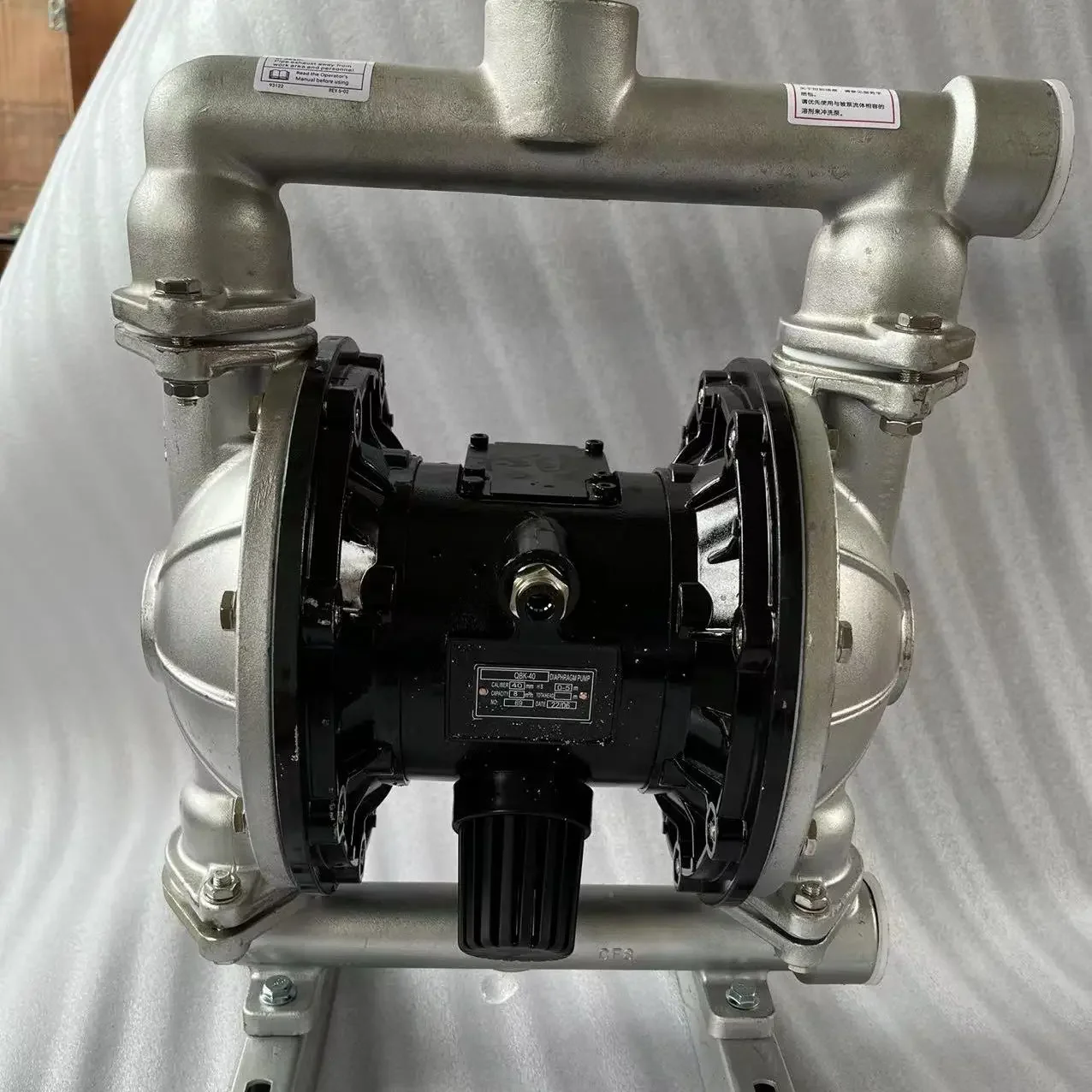 Stainless Steel Pneumatic Air Operated Double Diaphragm Pump QBK40 Resistant Acid And Alkali Corrosion High Temperture 8L/S
Stainless Steel Pneumatic Air Operated Double Diaphragm Pump QBK40 Resistant Acid And Alkali Corrosion High Temperture 8L/S