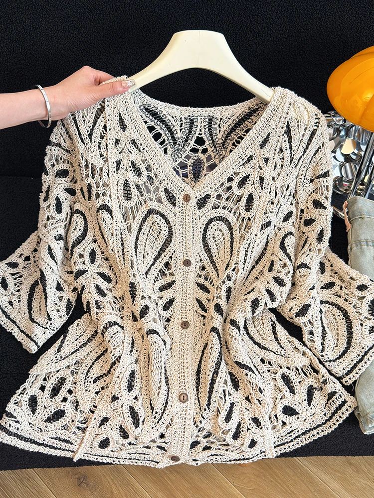 Elegant V-Neck Lace Hollow out Hook Design Women's Shirt Summer 2026 New Luxury Feel Loose Fit Commute Style Seven Sleeve
Elegant V-Neck Lace Hollow out Hook Design Women's Shirt Summer 2026 New Luxury Feel Loose Fit Commute Style Seven Sleeve