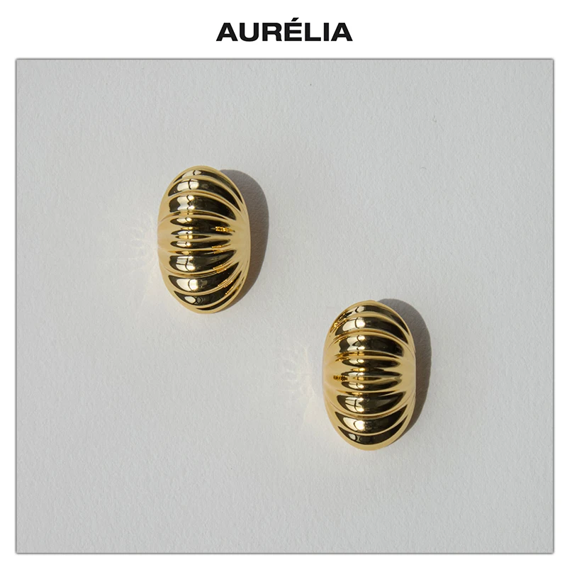 Европа Америка модные полосатые полукруглые серьги золотого и серебряного цвета женские популярные ювелирные изделия модные
Европа Америка модные полосатые полукруглые серьги золотого и серебряного цвета женские популярные ювелирные изделия модные