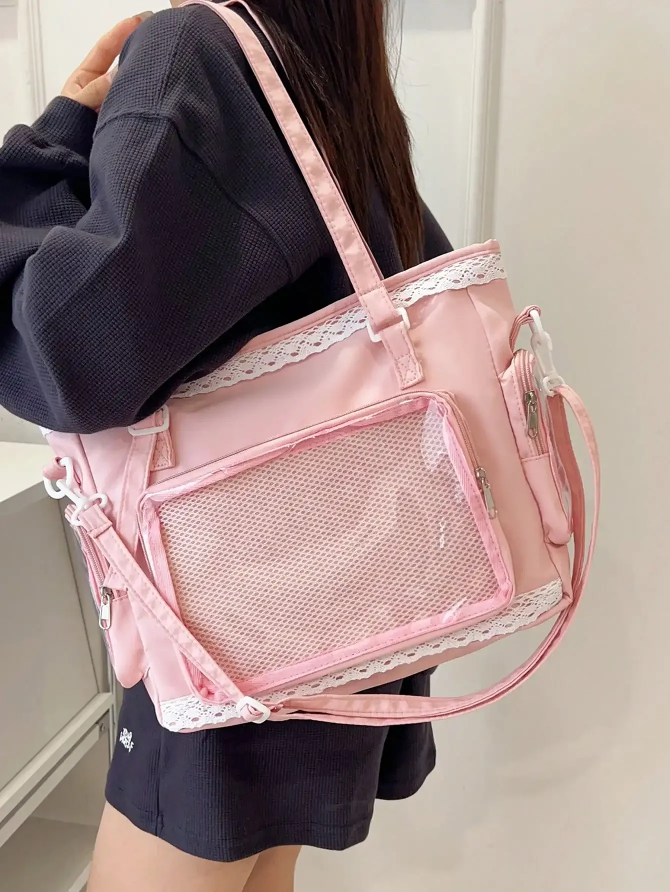 1pc Kawaii Japanese Style Girl's Shoulder Bag, Featuring Pearl Bow & Lace Trim For Elegant & Cute Look, Transparent Decor Suitable For Cosplay, Anime Conventions, Daily Use, Detachable & Adjustable Strap, Large Capacity Tote Bag For Students, Lovely & Fas
1pc Kawaii Japanese Style Girl's Shoulder Bag, Featuring Pearl Bow & Lace Trim For Elegant & Cute Look, Transparent Decor Suitable For Cosplay, Anime Conventions, Daily Use, Detachable & Adjustable Strap, Large Capacity Tote Bag For Students, Lovely & Fas