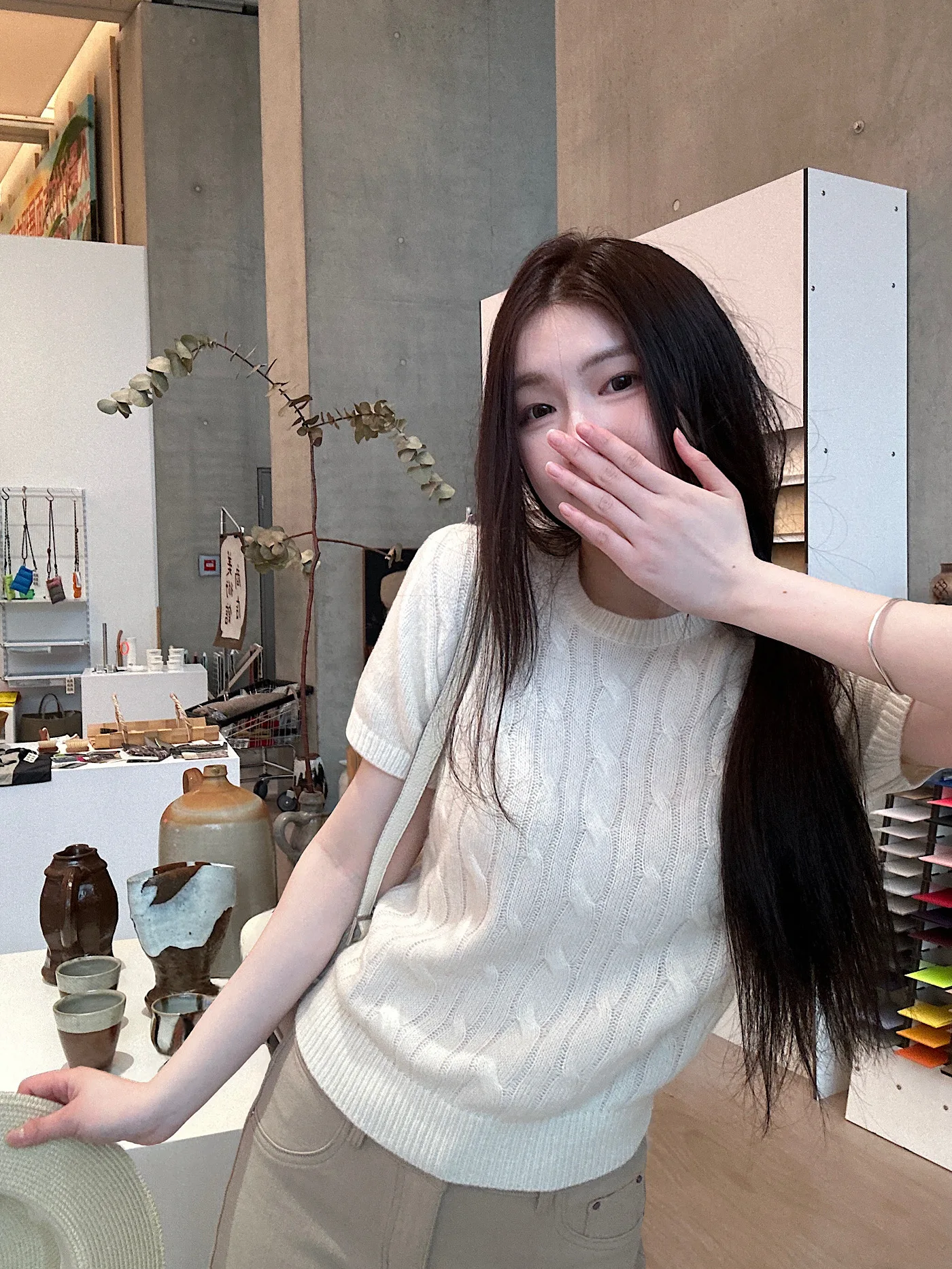 Women's round Neck Knitted Sweater Short Sleeve Twist Pattern Soft Cotton Wool Blend Casual Style Spring Summer New Arrival
Women's round Neck Knitted Sweater Short Sleeve Twist Pattern Soft Cotton Wool Blend Casual Style Spring Summer New Arrival