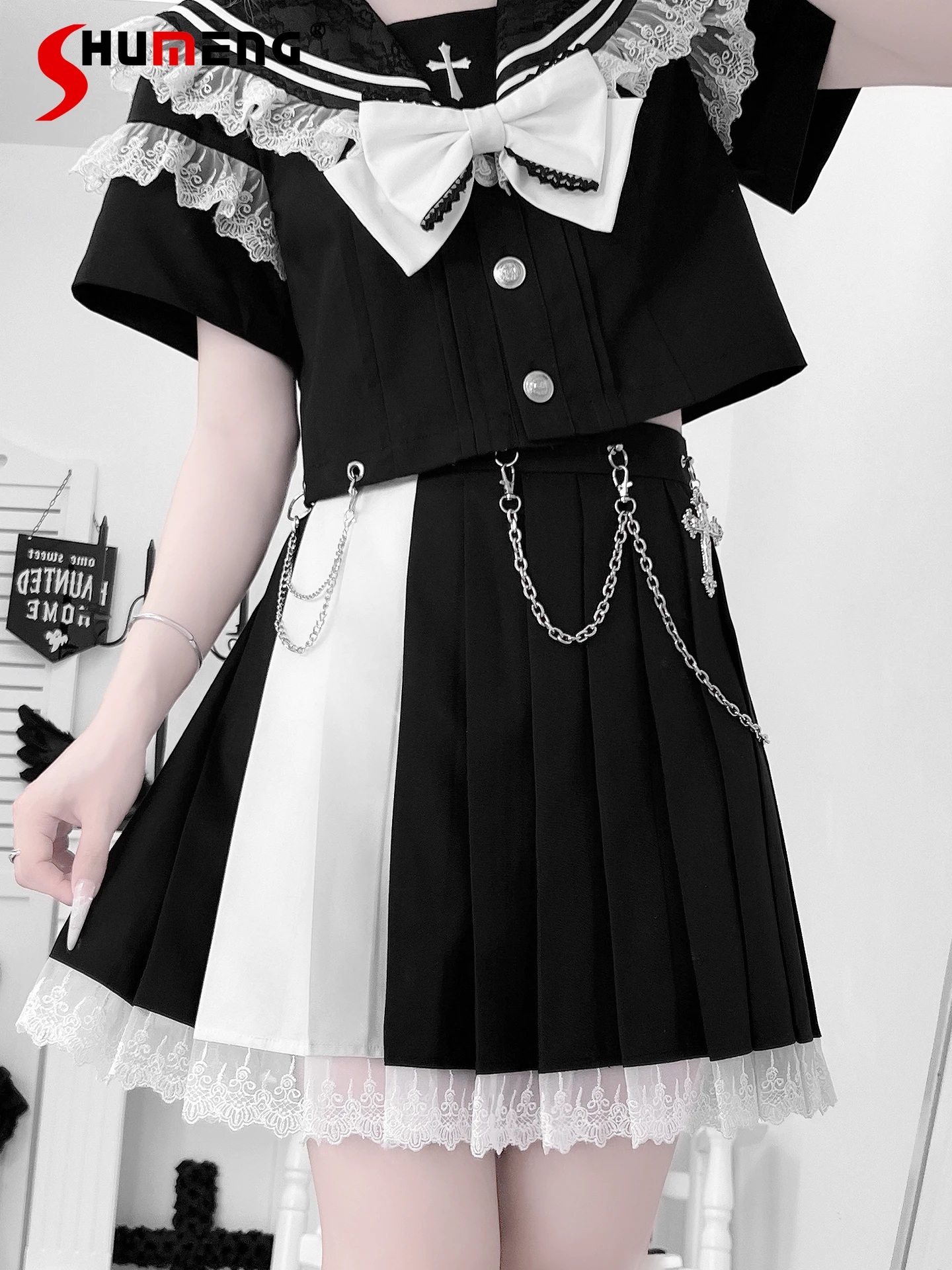 Japanese Dark Gothic Style Subculture Lace Splicing Navy Collar Short Shirts High Waist A-line Pleated Skirt Two-piece Set Women
Japanese Dark Gothic Style Subculture Lace Splicing Navy Collar Short Shirts High Waist A-line Pleated Skirt Two-piece Set Women