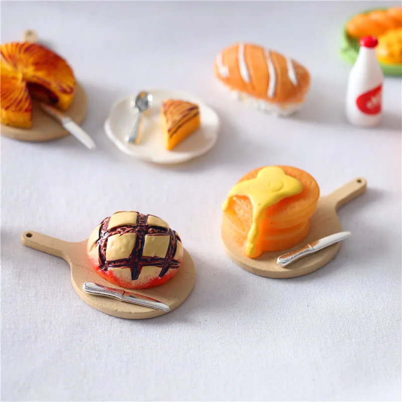 1set Dollhouse Bread Toast Cheese Pineapple Bread Tray Kitchen Scene Model Miniature Food Play OB11 Photography Props Home Decor
1set Dollhouse Bread Toast Cheese Pineapple Bread Tray Kitchen Scene Model Miniature Food Play OB11 Photography Props Home Decor