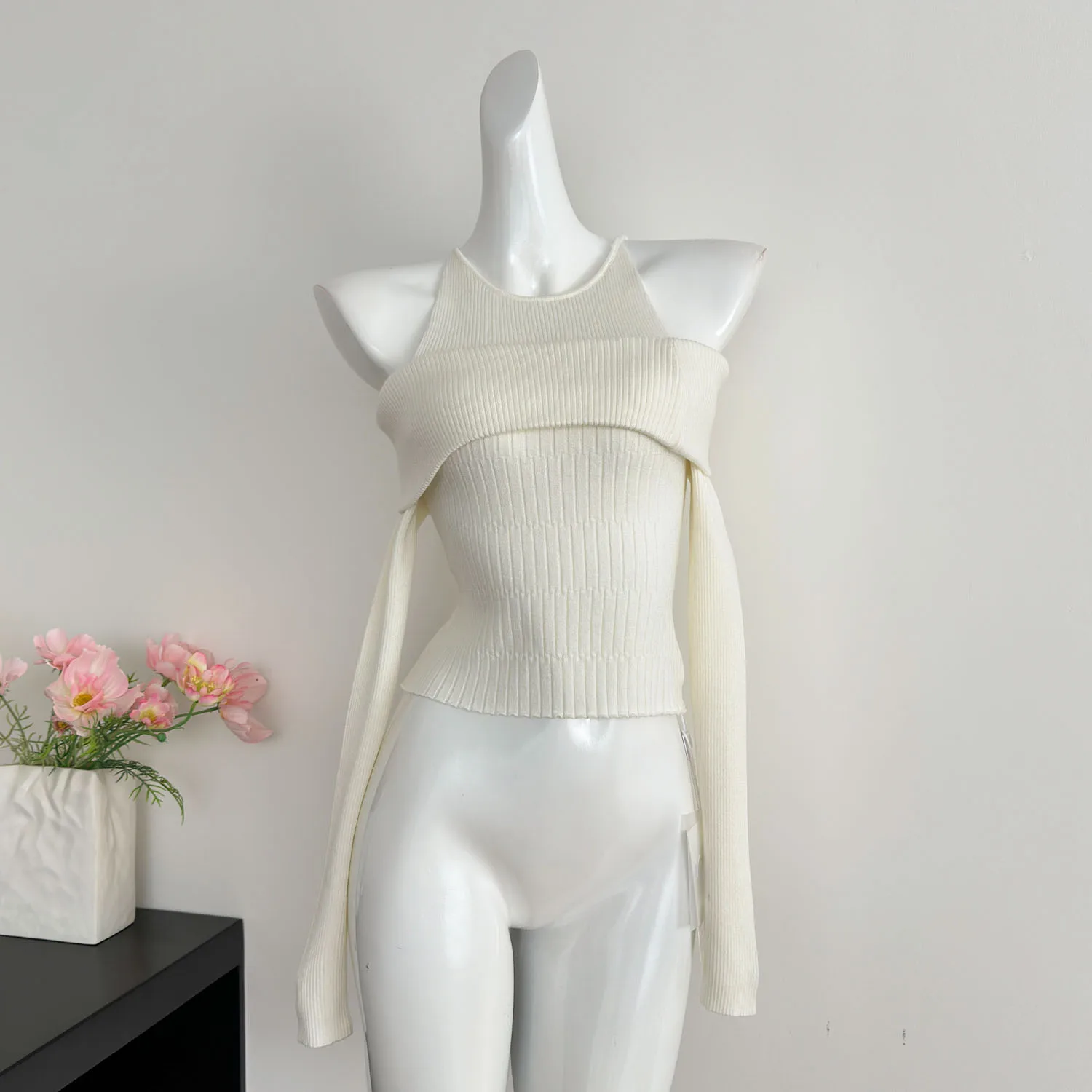 Spring 2026 Women's Base irt Pure Color One-oulder Long Sve Inner Wear Versatile High-End Feel Commute Sle Knitted Top
Spring 2026 Women's Base irt Pure Color One-oulder Long Sve Inner Wear Versatile High-End Feel Commute Sle Knitted Top