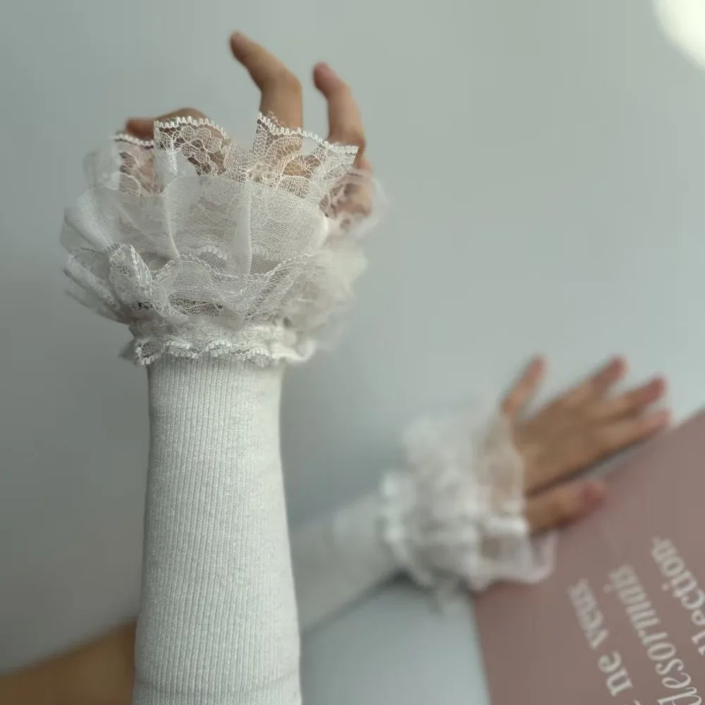 1Pair Trendy Long Patchwork Sleeves Knitting Black White Lace Ruffles Cuff Embroidery Sweater Decorative Sleeves Women
1Pair Trendy Long Patchwork Sleeves Knitting Black White Lace Ruffles Cuff Embroidery Sweater Decorative Sleeves Women