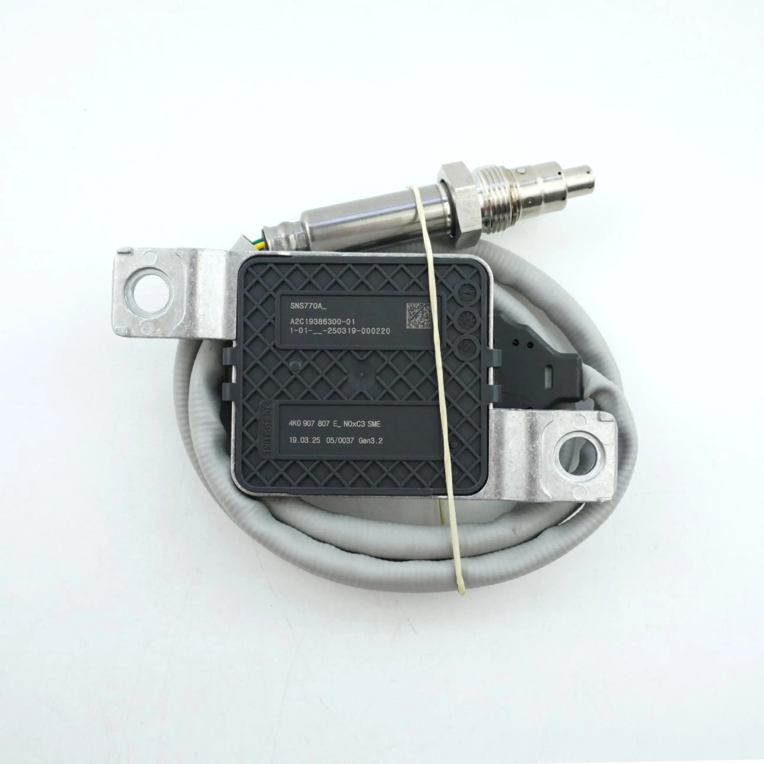 4K0907807E 4K0907807D 4K0907807F New Nitrogen Oxide Nox Sensor for AUDI A6 A7 3.0 TDI Quattro
4K0907807E 4K0907807D 4K0907807F New Nitrogen Oxide Nox Sensor for AUDI A6 A7 3.0 TDI Quattro