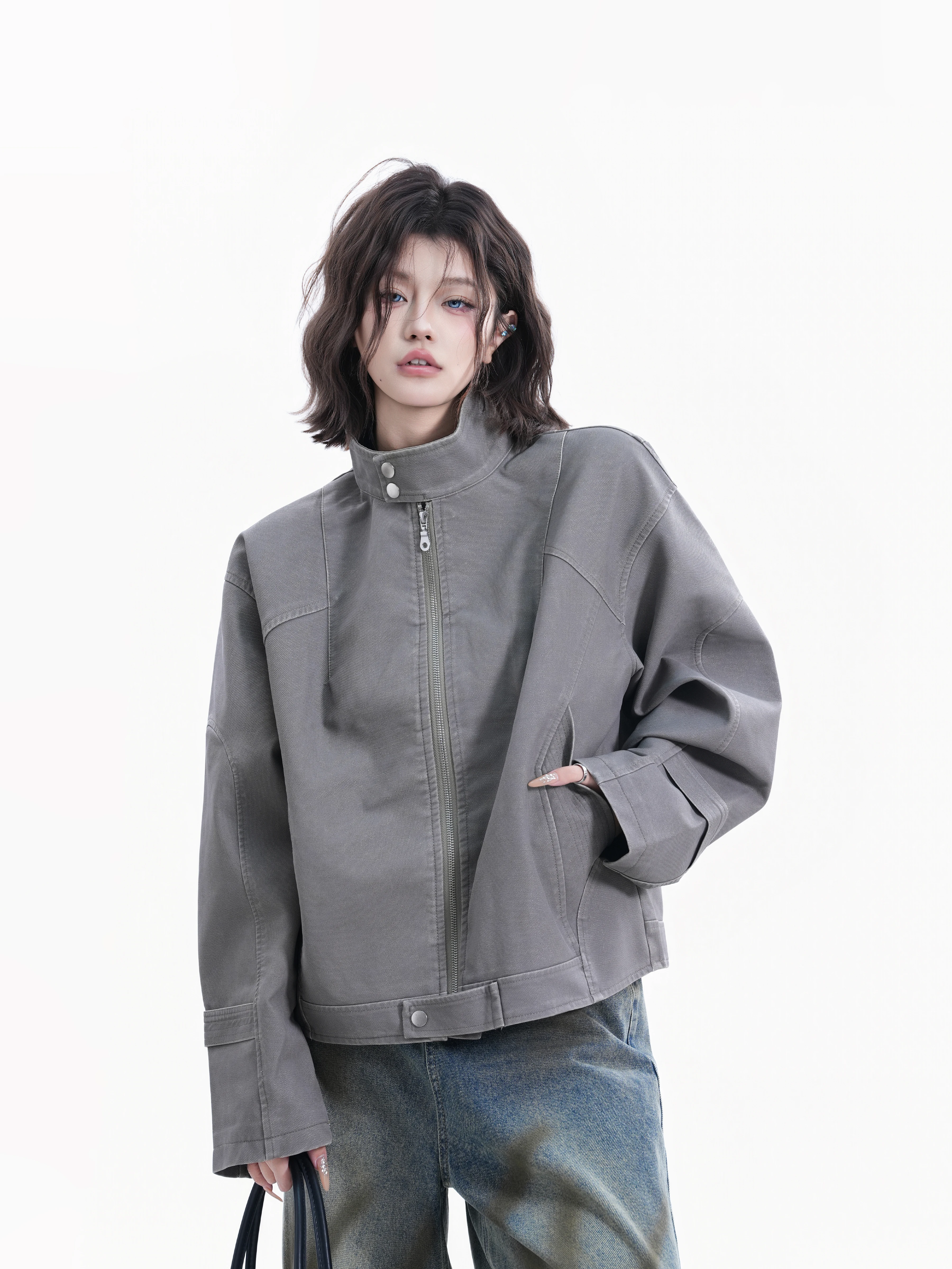 American Style Loose Women's Bomber Jacket with Stand Collar Deconstructed Harrington Coat Couple Design Trendy Cotton Polyester
American Style Loose Women's Bomber Jacket with Stand Collar Deconstructed Harrington Coat Couple Design Trendy Cotton Polyester