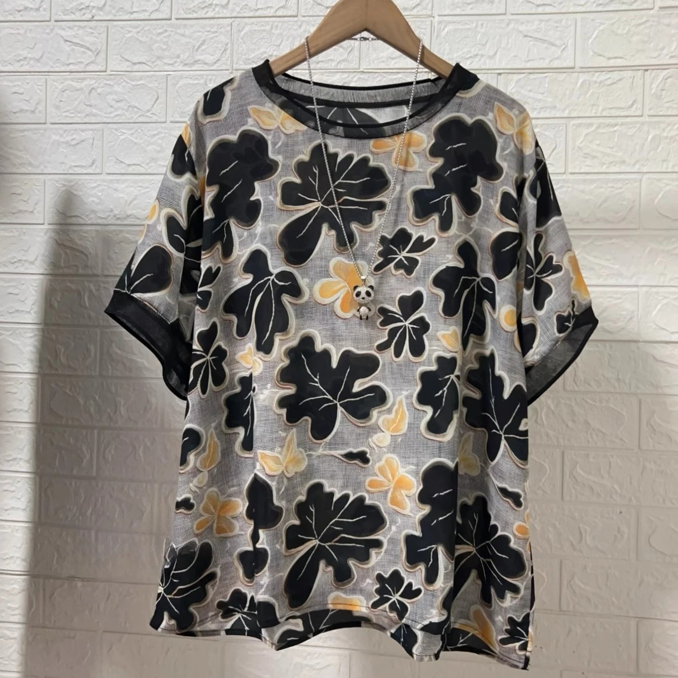 Summer Loose Casual Tops Korean Style Short Sleeve Blouse Women's leaves Print Chiffon Shirt
Summer Loose Casual Tops Korean Style Short Sleeve Blouse Women's leaves Print Chiffon Shirt
