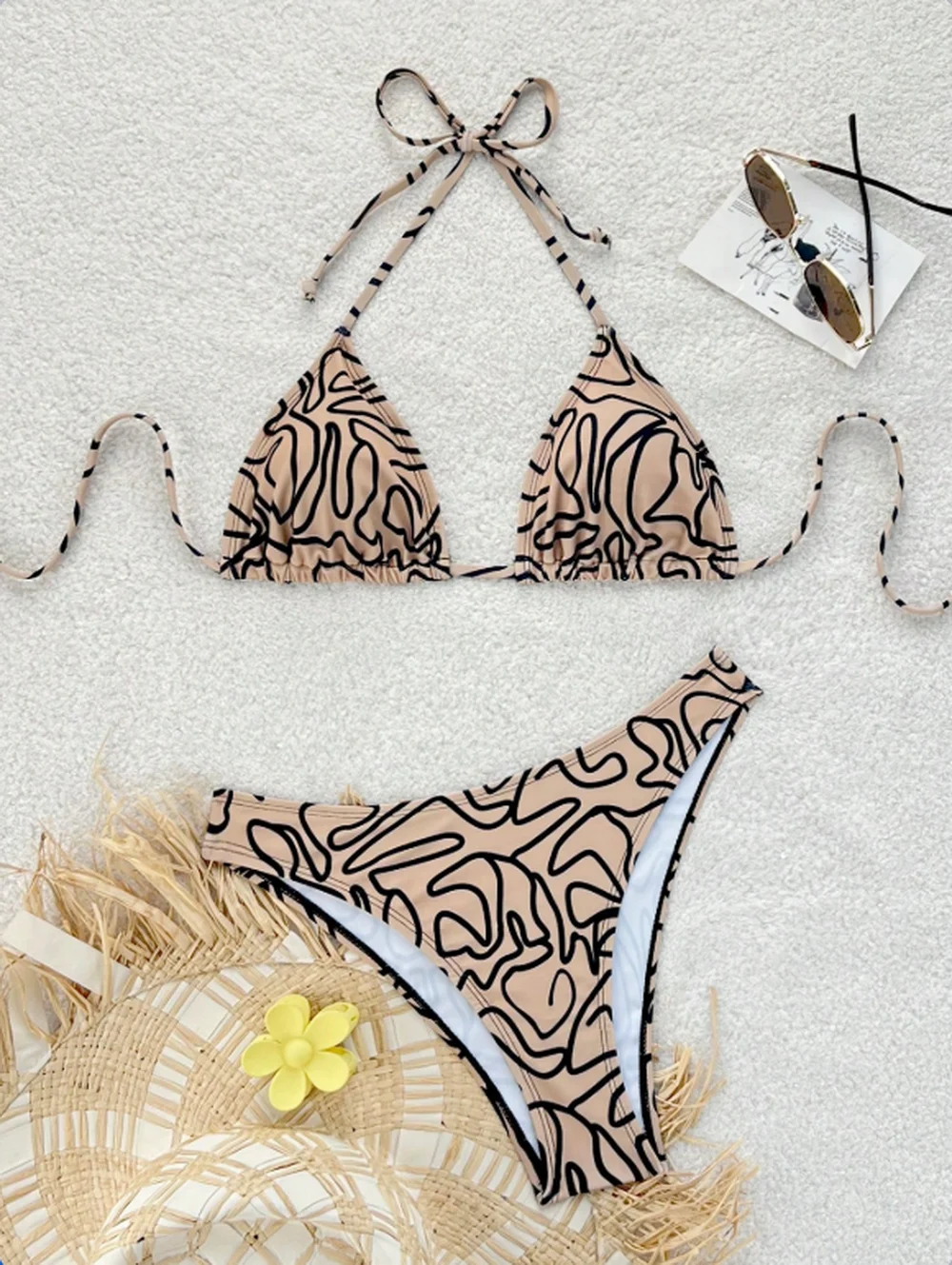 Women's 2 Piece Tropical Bikini Set, Halter Triangle Bikini Swimsuit, Sexy Bohemian Style Swimwear
Women's 2 Piece Tropical Bikini Set, Halter Triangle Bikini Swimsuit, Sexy Bohemian Style Swimwear