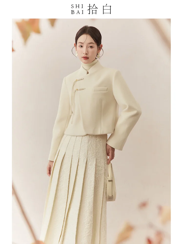 Shibai New Chinese Style Short Casual Long Sleeve Coat with Button Detail Thickened Polyester Viscose Nylon Blend Women Jacket
Shibai New Chinese Style Short Casual Long Sleeve Coat with Button Detail Thickened Polyester Viscose Nylon Blend Women Jacket