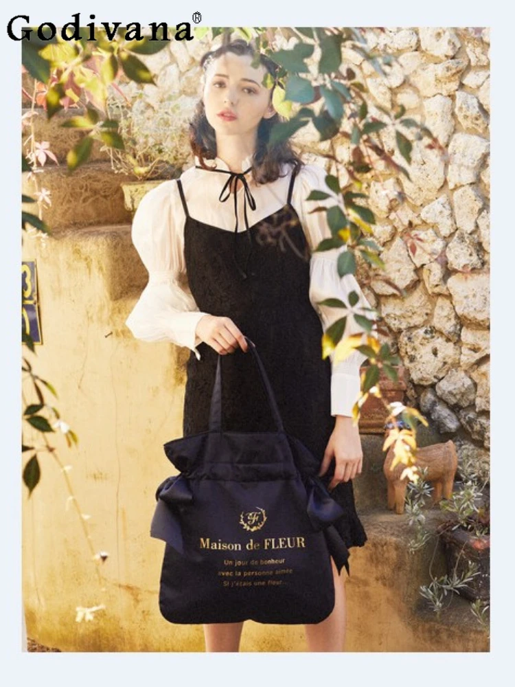 Japanese Style Sweet and Cute New Women's Satin Shoulder Bags Fashion All-Match Bow Handbag Handmade One Shoulder Women's Bags
Japanese Style Sweet and Cute New Women's Satin Shoulder Bags Fashion All-Match Bow Handbag Handmade One Shoulder Women's Bags