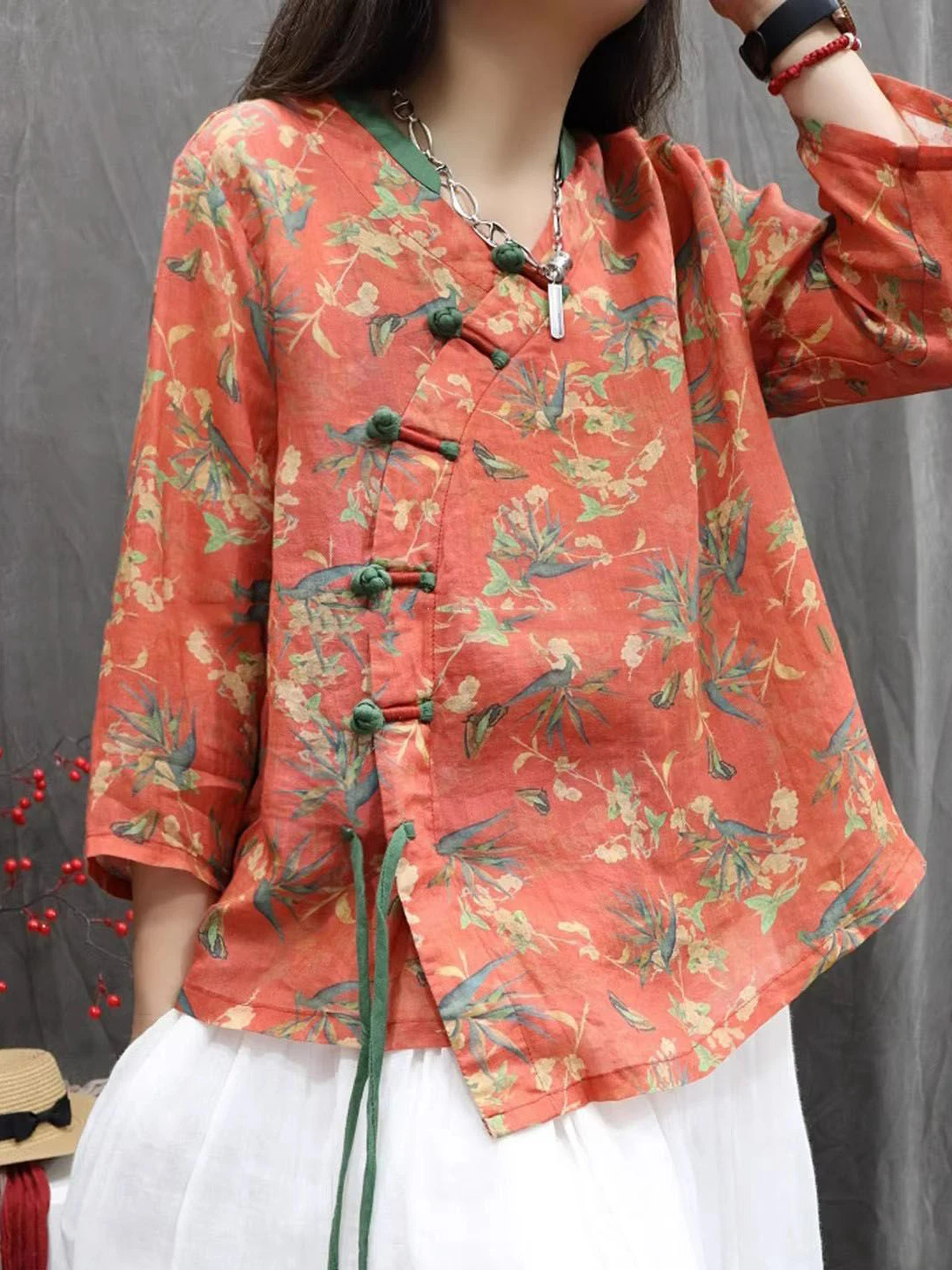 Retro Print Button Cardigan Women's Summer New Loose Slimming New Chinese Style Casual Large Size Artistic Jacket Shirt Women
Retro Print Button Cardigan Women's Summer New Loose Slimming New Chinese Style Casual Large Size Artistic Jacket Shirt Women