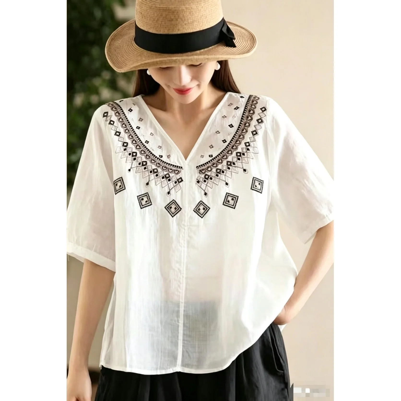 Slimming Effect plus Size Women's Short Sleeve T-Shirt Embroidered Loose Base Shirt Summer New Style Chinese Style Heavy Embr...
Slimming Effect plus Size Women's Short Sleeve T-Shirt Embroidered Loose Base Shirt Summer New Style Chinese Style Heavy Embr...