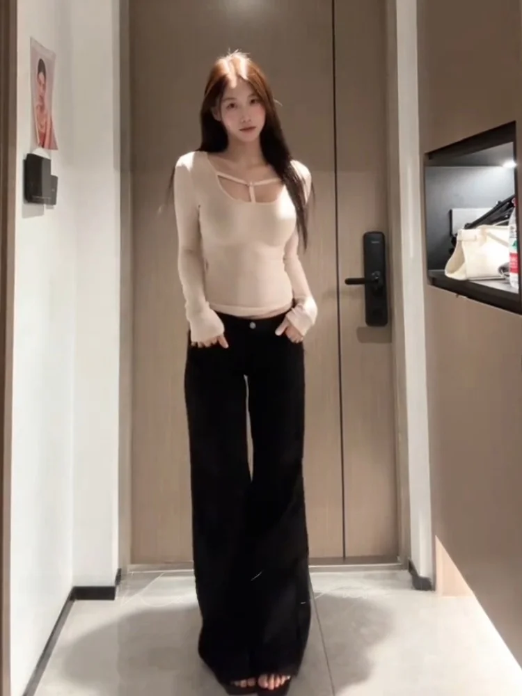 Sexy Pure Desire Knitted Sweater Women's Slim Fit Hollow out Top Autumn Winter Inner Wear Nude Color Diamond Button Splicing
Sexy Pure Desire Knitted Sweater Women's Slim Fit Hollow out Top Autumn Winter Inner Wear Nude Color Diamond Button Splicing