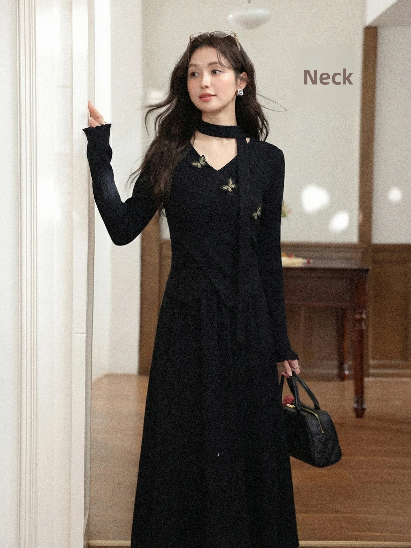 Elegant Black Long Waist-Cinching Dress Women's Inner Wear Fake Two-Piece Autumn Winter Luxury Fashion Casual Chinese Brand
Elegant Black Long Waist-Cinching Dress Women's Inner Wear Fake Two-Piece Autumn Winter Luxury Fashion Casual Chinese Brand