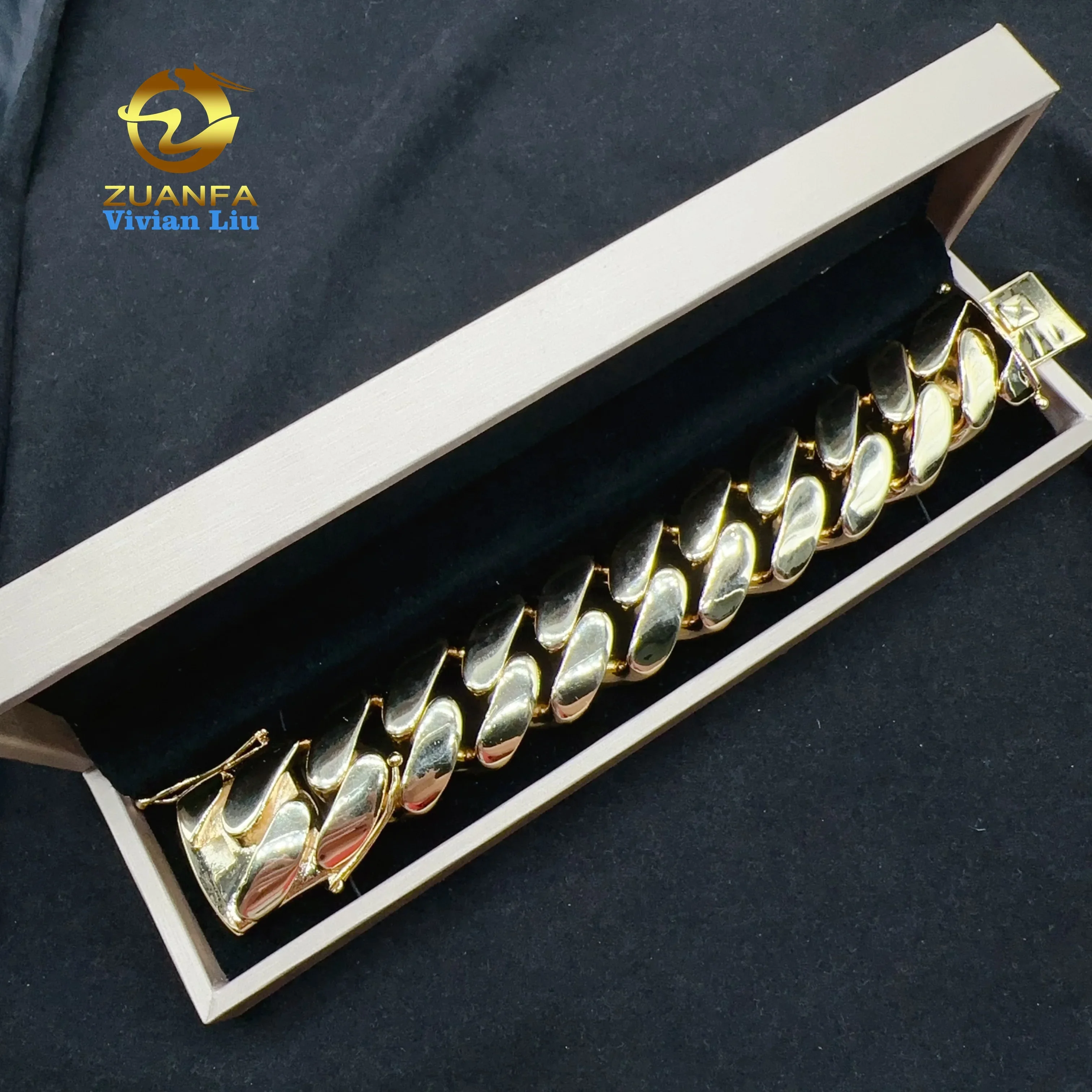 30MM Big Size Cuban Bracelet Men Hip Hop Jewelry Brass 18K Real Gold Plated Cuban Link Chain Cuban Bracelet
30MM Big Size Cuban Bracelet Men Hip Hop Jewelry Brass 18K Real Gold Plated Cuban Link Chain Cuban Bracelet