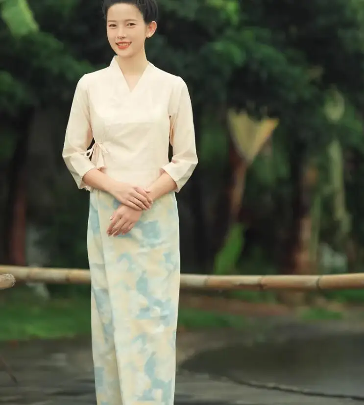 Chinese Dai Ethnic Characteristic Clothing Work Clothes Tea Clothes and Thai Customs
Chinese Dai Ethnic Characteristic Clothing Work Clothes Tea Clothes and Thai Customs