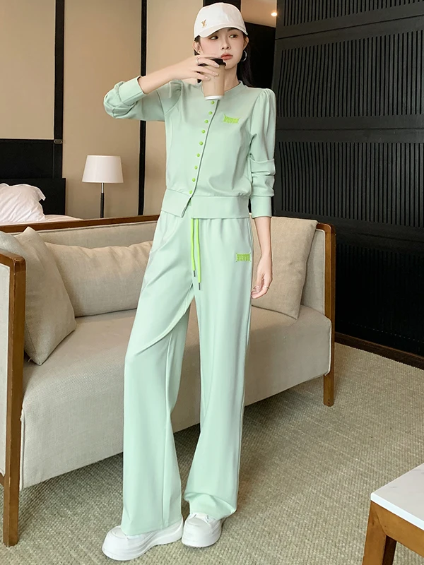 Fashionable Sportswear Set Women's Autumn Trendy Age-Defying Half Ball Coat Top Wide Leg Pants Two-Piece Set Casual Sportswear
Fashionable Sportswear Set Women's Autumn Trendy Age-Defying Half Ball Coat Top Wide Leg Pants Two-Piece Set Casual Sportswear