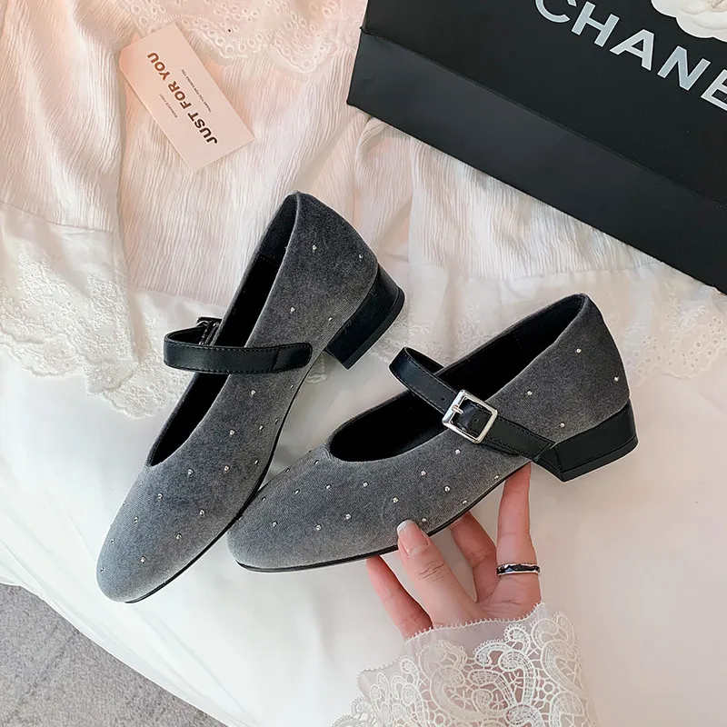 MKKHOU Fashion Pumps New High Quality Velvet Crystal Mary Janes Shoes Middle Heel Women's Shoes
MKKHOU Fashion Pumps New High Quality Velvet Crystal Mary Janes Shoes Middle Heel Women's Shoes