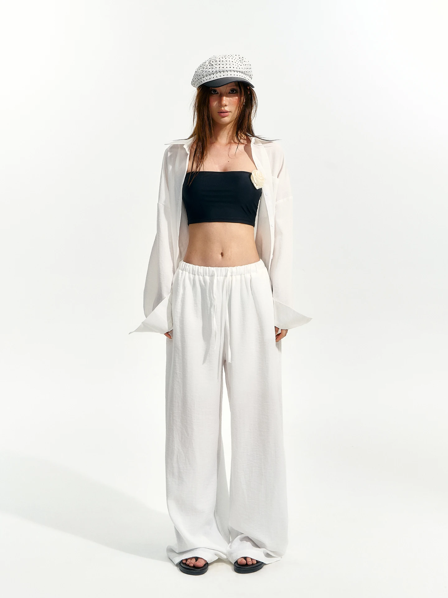 Loka Art 2026 New Island Sexy Girl Flower Tube Top Long Pants Sexy Slimming Hot Spring Vacation Swimwear Women's Bikini
Loka Art 2026 New Island Sexy Girl Flower Tube Top Long Pants Sexy Slimming Hot Spring Vacation Swimwear Women's Bikini