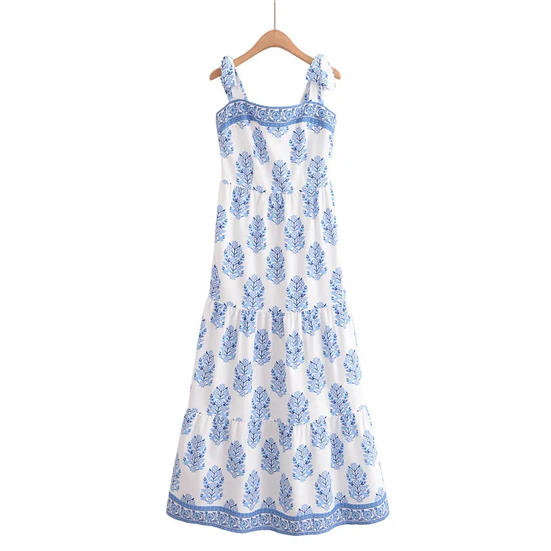 New 2025 Summer New French Sweet Style Simple Positioning Little Blue Flowers Sling High Waist Dress
New 2025 Summer New French Sweet Style Simple Positioning Little Blue Flowers Sling High Waist Dress