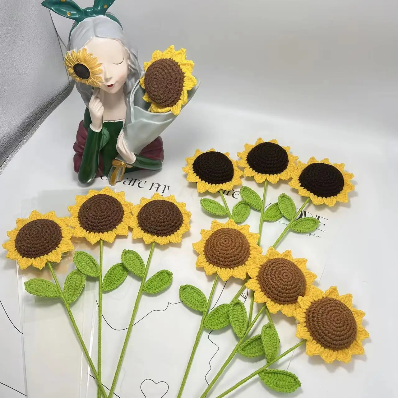 3PCS Sunflower Hand Woven Bouquet Creative Wool Knitting Flower Sunflower Decorations Teachers Day Mother S Day Birthday Gift
3PCS Sunflower Hand Woven Bouquet Creative Wool Knitting Flower Sunflower Decorations Teachers Day Mother S Day Birthday Gift