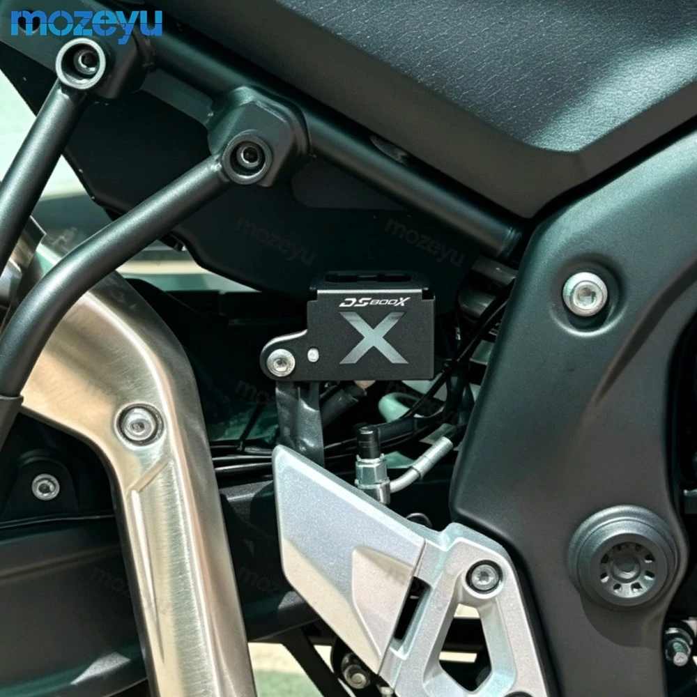 For VOGE DS800X DS 800 DS DSX800 DS 800X Rally 2026 2025 Motorcycle Accessories Rear Brake Fluid Reservoir Cover Protector Guard
For VOGE DS800X DS 800 DS DSX800 DS 800X Rally 2026 2025 Motorcycle Accessories Rear Brake Fluid Reservoir Cover Protector Guard