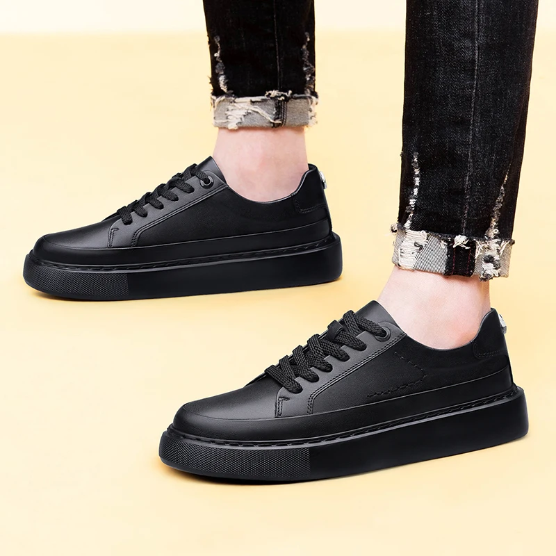 Popular men's board shoes Minimalist comfort and luxurious quality Black and white Trendy young daily versatile shoes 38-45
Popular men's board shoes Minimalist comfort and luxurious quality Black and white Trendy young daily versatile shoes 38-45