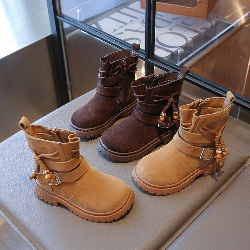 Новые зимние детские ботильоны на платформе, уличные хлопковые ботинки с бисером для девочек, повседневные теплые детские короткие ботинки, модные ботинки с круглым носком
Новые зимние детские ботильоны на платформе, уличные хлопковые ботинки с бисером для девочек, повседневные теплые детские короткие ботинки, модные ботинки с круглым носком