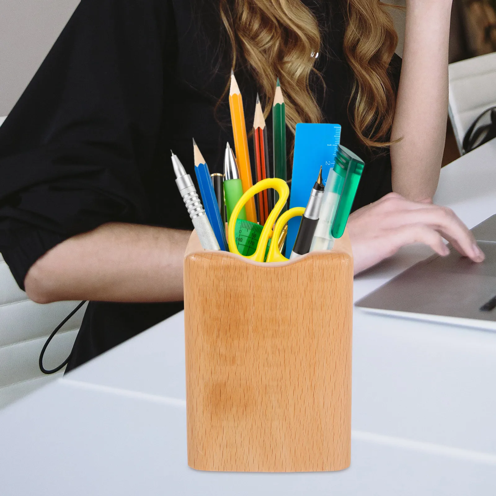 Wooden Pen Holder Desk Organizer Large Capacity Stationery Tabletop Pencil Cup Beech Material Office Home Study Room Supplies
Wooden Pen Holder Desk Organizer Large Capacity Stationery Tabletop Pencil Cup Beech Material Office Home Study Room Supplies