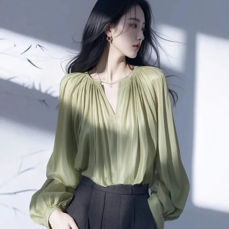 Elegant Glossy Satin Blouse Women Small V Neck Pleated Puff Long Sleeve Casual Commuting Loose Fit Top
Elegant Glossy Satin Blouse Women Small V Neck Pleated Puff Long Sleeve Casual Commuting Loose Fit Top