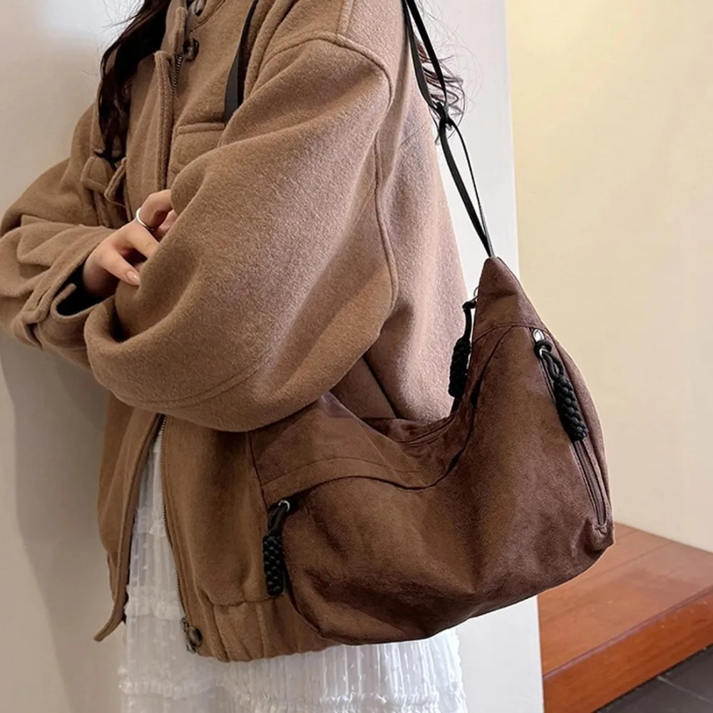 Large Capacity Crossbody Hobo Bag Adjustable Strap Soft Shoulder Bag Casual Style Minimalist Design Underarm Handbag For Women
Large Capacity Crossbody Hobo Bag Adjustable Strap Soft Shoulder Bag Casual Style Minimalist Design Underarm Handbag For Women