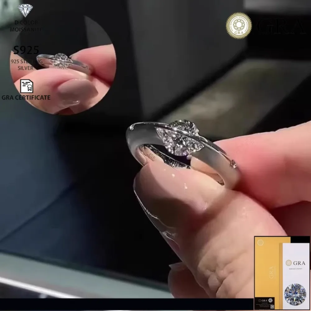 S925 Sterling Silver Niche Design Shining Universe Star Rotatable Diamond Ring High-end Light Luxury Single Diamond Ring
S925 Sterling Silver Niche Design Shining Universe Star Rotatable Diamond Ring High-end Light Luxury Single Diamond Ring