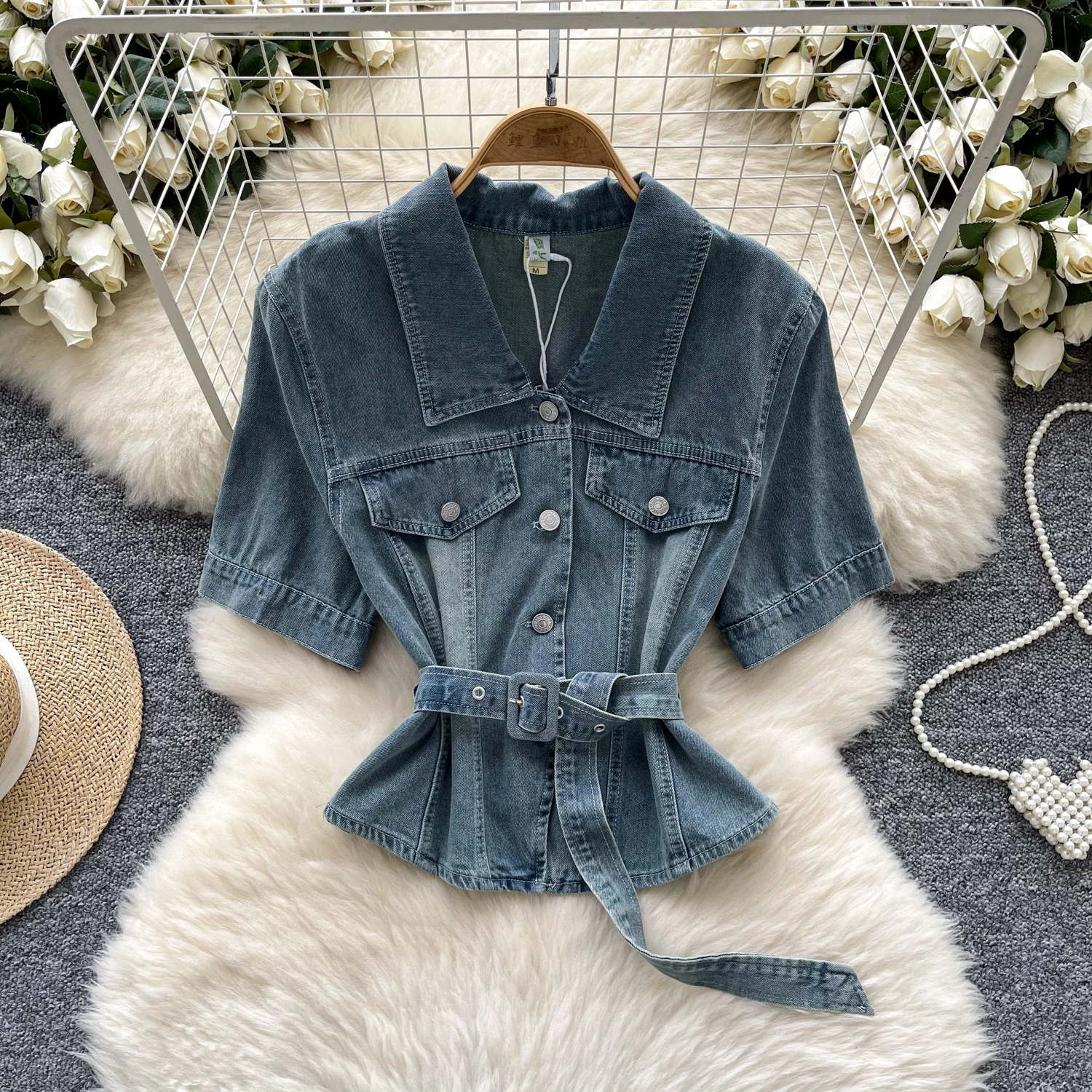 Vintage Turn Down Collar Denim Short Shirts with Belt Women Summer Single Breasted Slim Jean Coat Lady Commuter Blouses 
Vintage Turn Down Collar Denim Short Shirts with Belt Women Summer Single Breasted Slim Jean Coat Lady Commuter Blouses