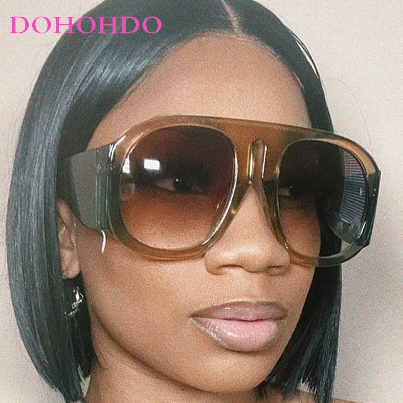 Vintage Oversized Frame Women Sunglasses Luxury Brand Design Men Sun Glasses Trendy Outdoor Sports Drive Classic Goggles UV400
Vintage Oversized Frame Women Sunglasses Luxury Brand Design Men Sun Glasses Trendy Outdoor Sports Drive Classic Goggles UV400