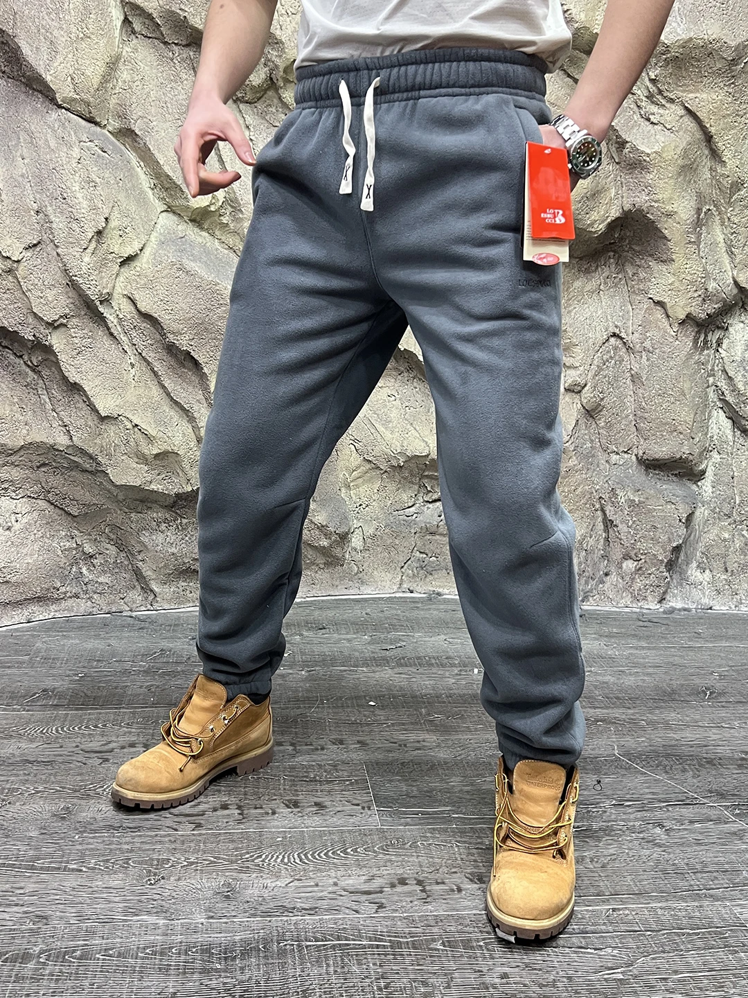 Утепленные спортивные брюки на флисовой подкладке, дышащие, ветрозащитные, теплые, прямого кроя, для мужчин и женщин, осенне-зимние, повседневные
Утепленные спортивные брюки на флисовой подкладке, дышащие, ветрозащитные, теплые, прямого кроя, для мужчин и женщин, осенне-зимние, повседневные