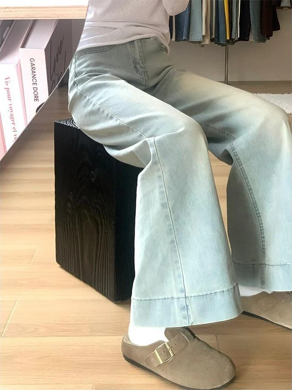 Light Wash High Waist Wide Leg Jeans Women's Loose Fit Comfortable Slimming Jeans Bell Bottoms Casual Spring Summer Denim
Light Wash High Waist Wide Leg Jeans Women's Loose Fit Comfortable Slimming Jeans Bell Bottoms Casual Spring Summer Denim