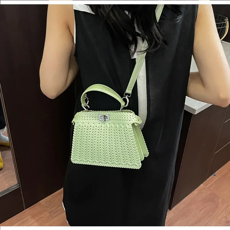 Trendy Woven Shoulder Bag - 2025 Cat-Inspired Crossbody Purse, Fashion Braided Handbag
Trendy Woven Shoulder Bag - 2025 Cat-Inspired Crossbody Purse, Fashion Braided Handbag
