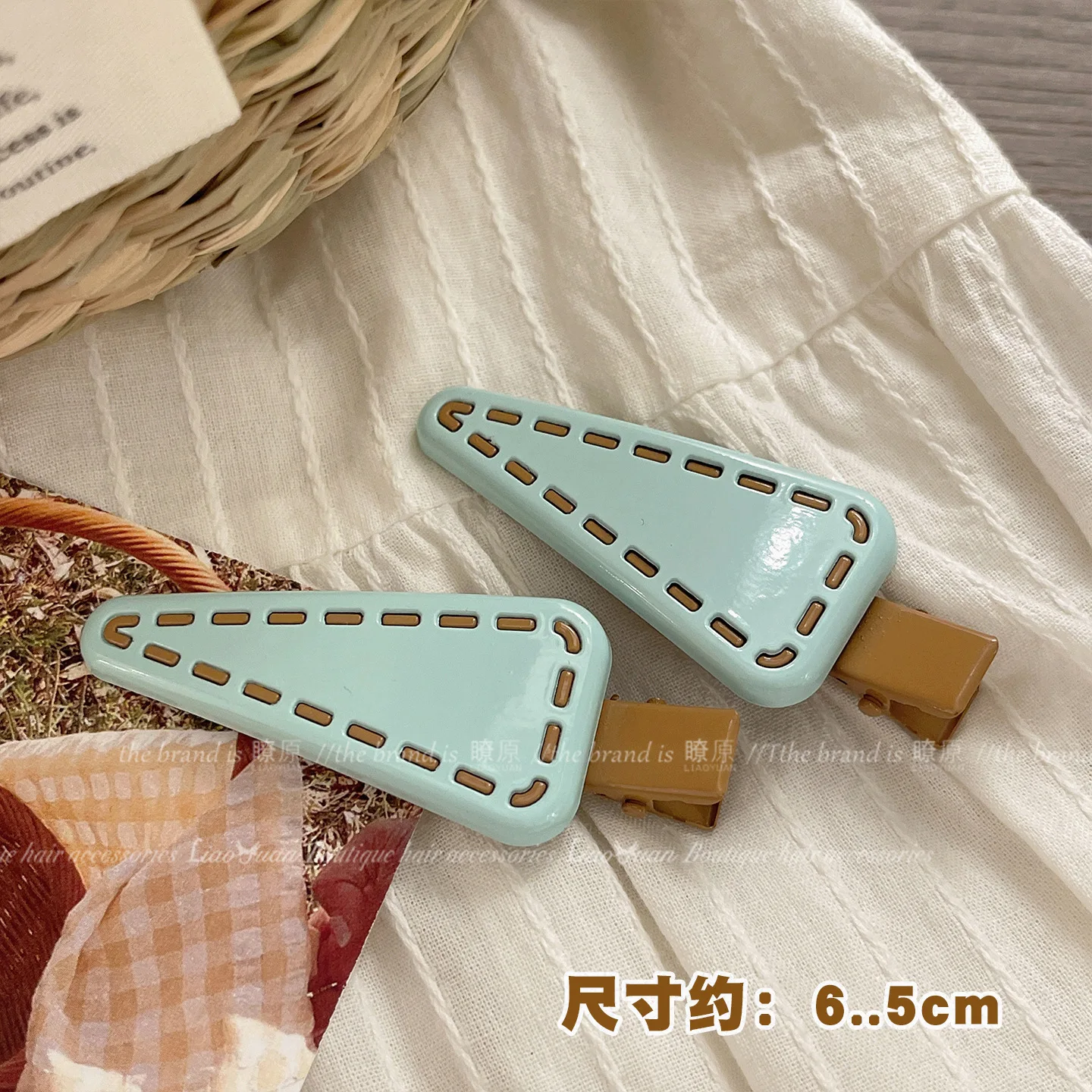 Summer Mint Chocolate Color Block Duckbill Claw - Cute Side Bangs Hair Pin for Women Forehead Daily Casual Clip
Summer Mint Chocolate Color Block Duckbill Claw - Cute Side Bangs Hair Pin for Women Forehead Daily Casual Clip